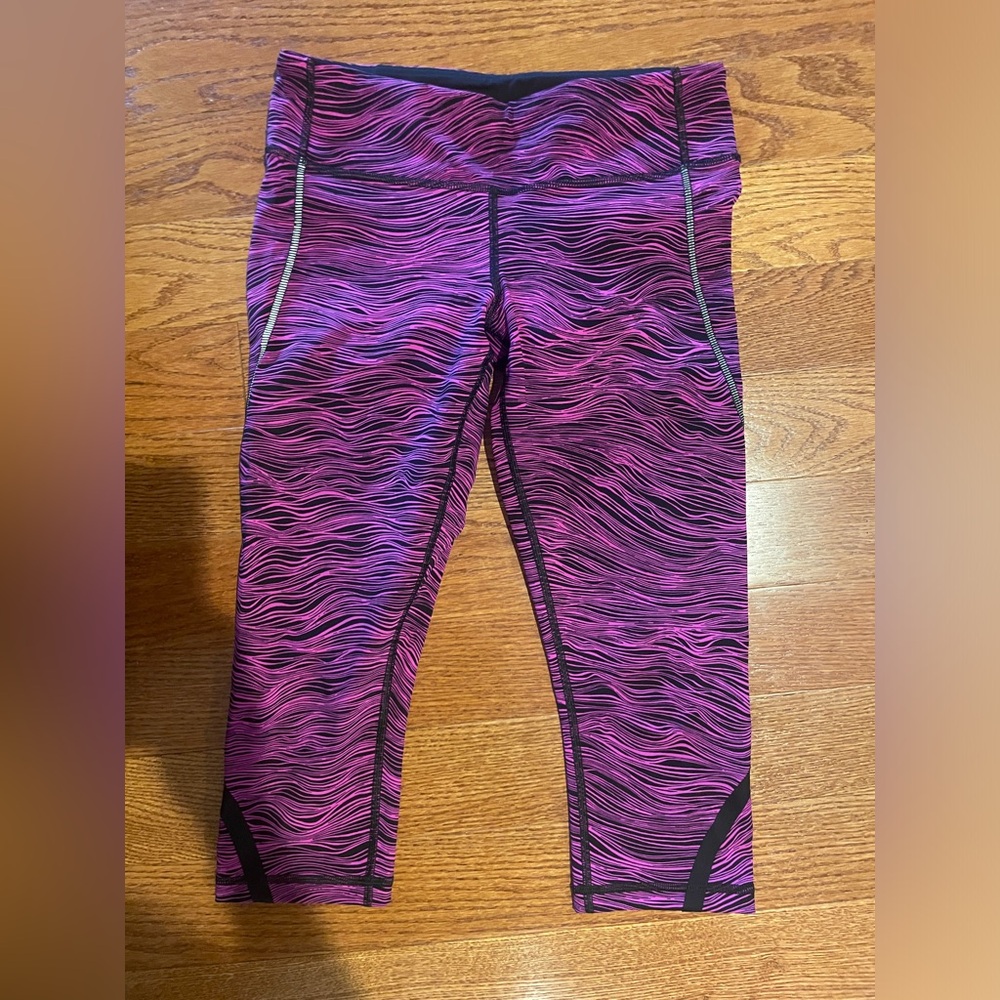 Lululemon leggings size 4